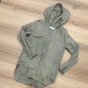 Girls Lightweight Hooded Jacket in Olive Green